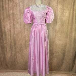 Vintage Renaissance Dress Pink Puffy Sleeve Lace Bodice Bow Cut Out Back 80s